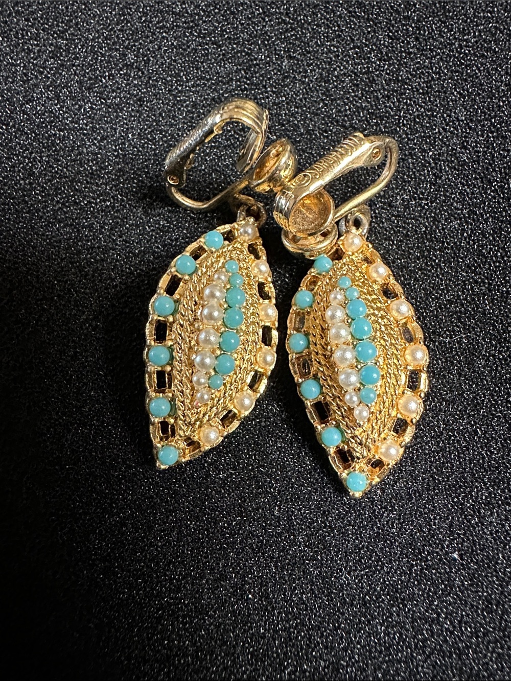 Vintage 1968 Sarah Coventry Ocean Star Gold Tone Faux Turquoise & Pearl Clip-Ons